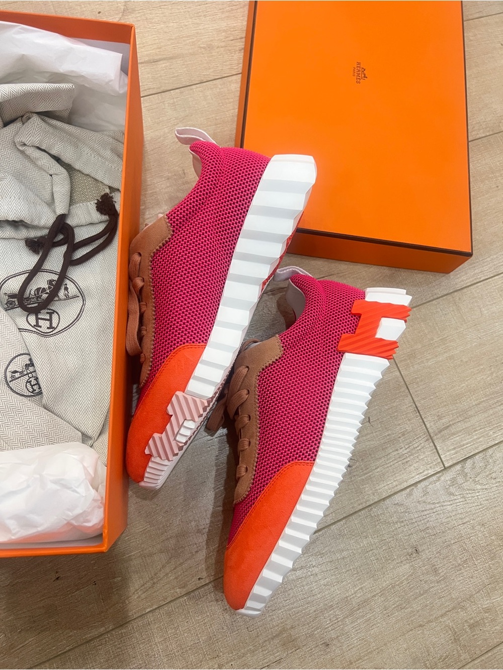 Hermes Women’s Pink & Orange Mesh Casual Sneakers - Picture 5 of 6